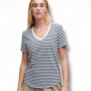 LULULEMON Love V-Neck - 14 Narrow Bold Stripe Club Blue/White
